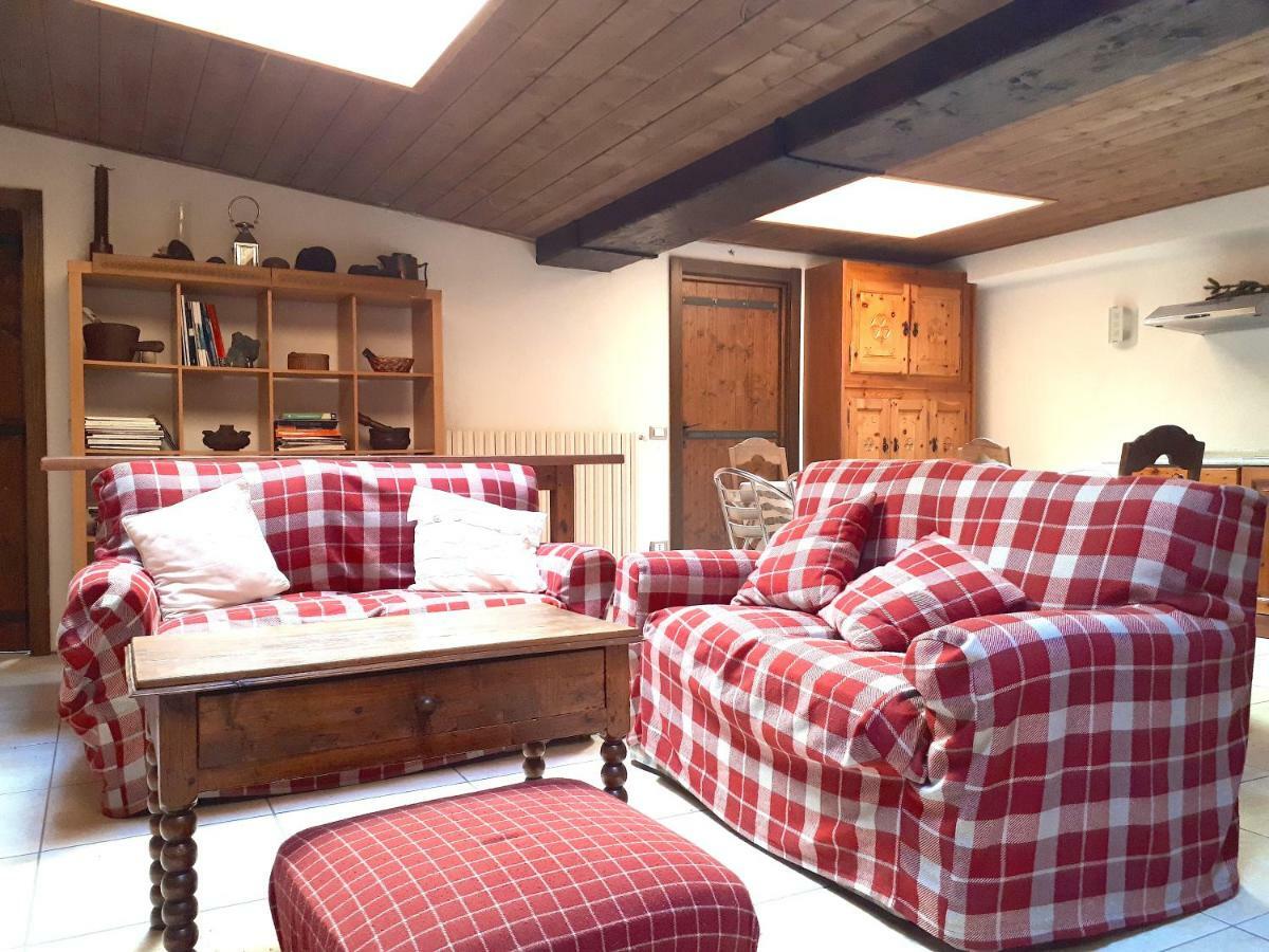 Apartament Chez Soi Taverna Alloggio A Courmayeur Zewnętrze zdjęcie