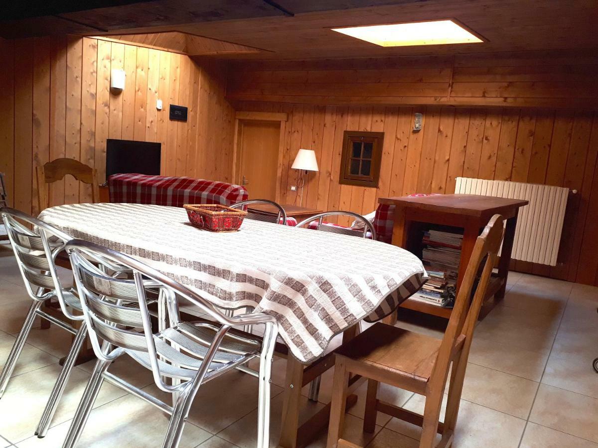 Apartament Chez Soi Taverna Alloggio A Courmayeur Zewnętrze zdjęcie